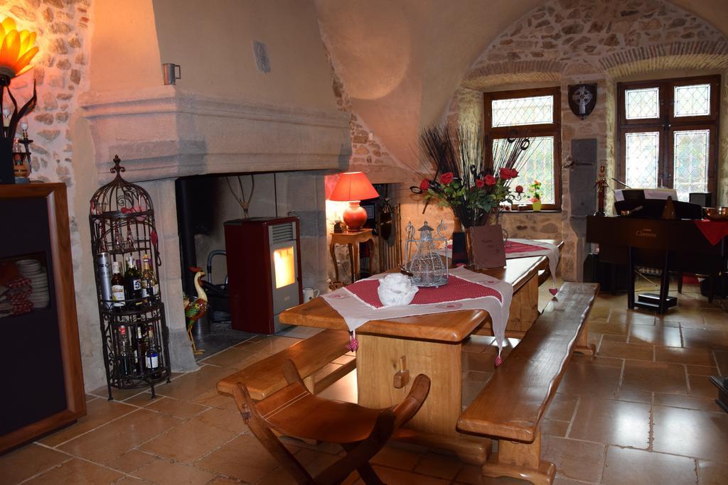 Chateau Des Aiguilles Saint-Rémy-de-Chargnat Eksteriør bilde