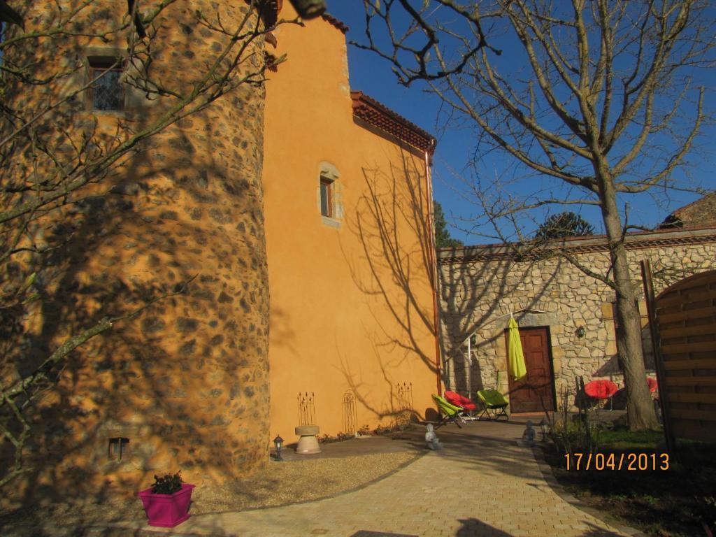 Chateau Des Aiguilles Saint-Rémy-de-Chargnat Eksteriør bilde