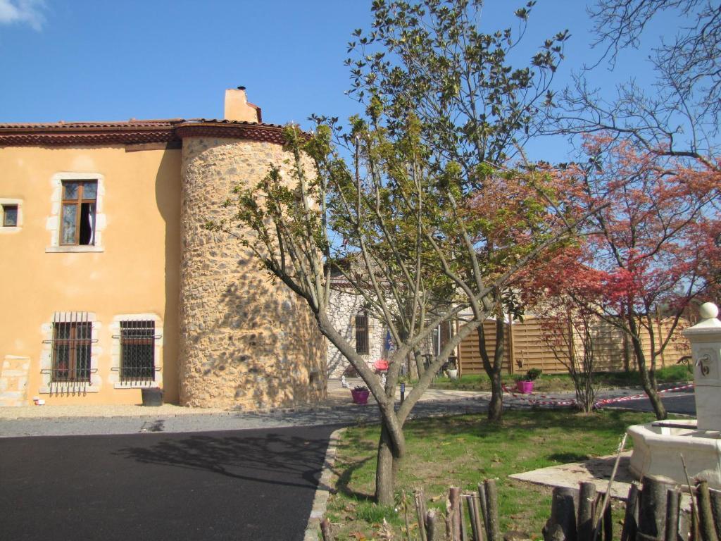 Chateau Des Aiguilles Saint-Rémy-de-Chargnat Eksteriør bilde